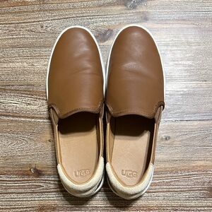 UGG Women's Brown Leather Flats